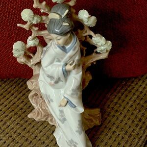 Lladro Geisha Girl. Vintage